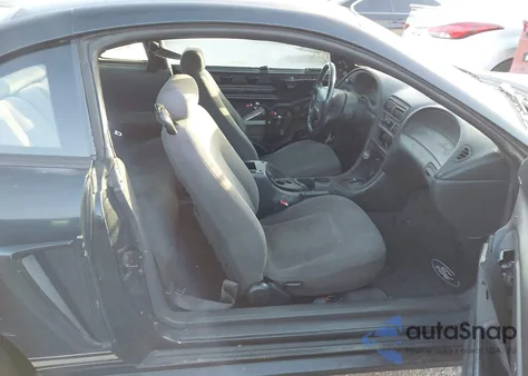 2000 Ford Mustang z USA, uszkodzony, nr VIN 1FAFP4045YF185211